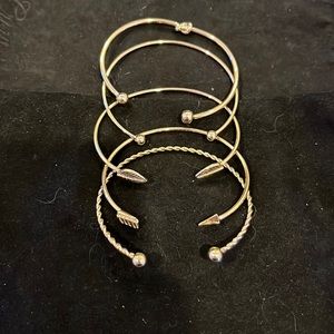 Gold bangle bracelet set